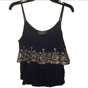 {Tinley} Navy blue crop top